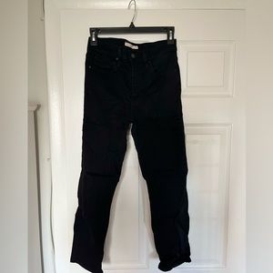 Levi’s Straight Leg Crop